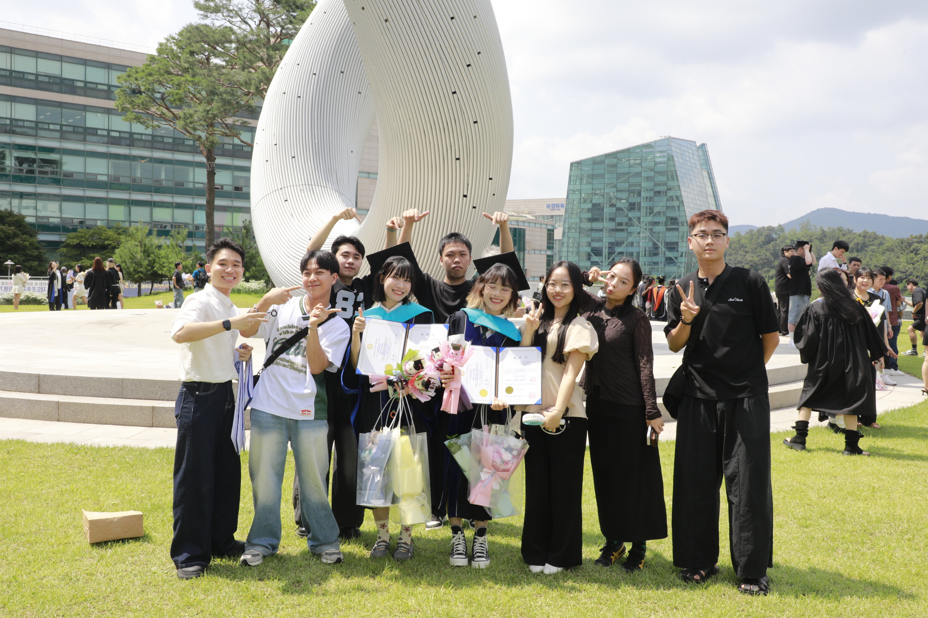 0250821_학위수여식 (534).JPG 첨부 이미지